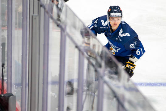 Teemu Kivihalme #61, FIN