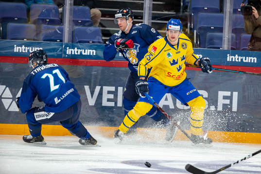 Joonas Nättinen #19, FIN, Philip Holm #25, SWE