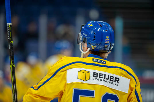 Anton Lander #58, SWE