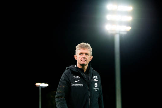 Lars Arne Nilsen, head coach of Brann, looks dejected