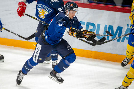 Teemu Kivihalme #61, FIN