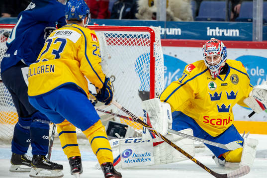 Lars Johansson #31, SWE, Arttu Ruotsalainen #20, FIN,