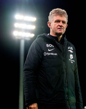 Lars Arne Nilsen, head coach of Brann, looks dejected
