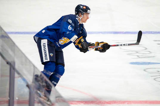Teemu Kivihalme #61, FIN