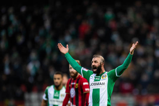 Hammarbys Kennedy Bakircioglu gestikulerar