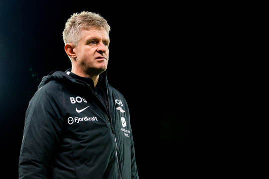 Lars Arne Nilsen, head coach of Brann, looks dejected