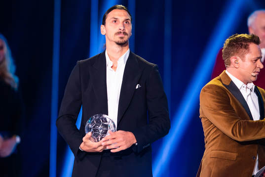 Zlatan Ibrahimovic tilldelas priset Årets Forward
