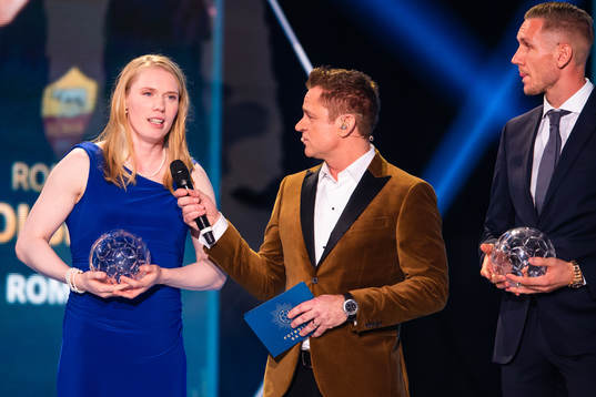 Robin Olsen och Hedvig Lindahl tilldelas Årets målvakt