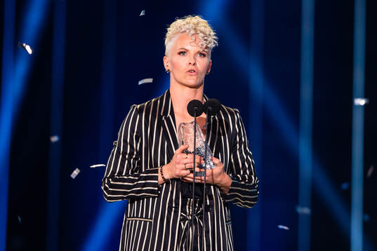Nilla Fischer tilldelas Diamantbollen