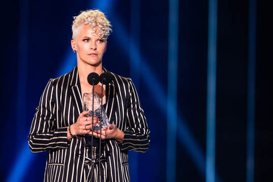 Nilla Fischer tilldelas Diamantbollen