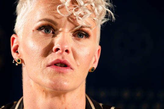 Nilla Fischer på en presskonferens