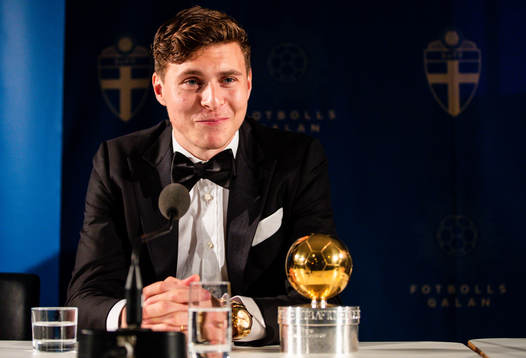 Victor Nilsson Lindelöf på en presskonferens