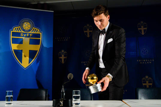 Victor Nilsson Lindelöf på en presskonferens