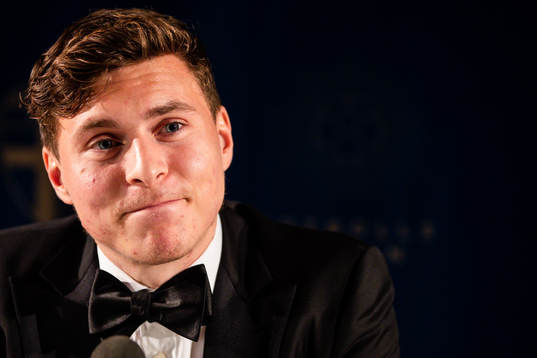 Victor Nilsson Lindelöf på en presskonferens