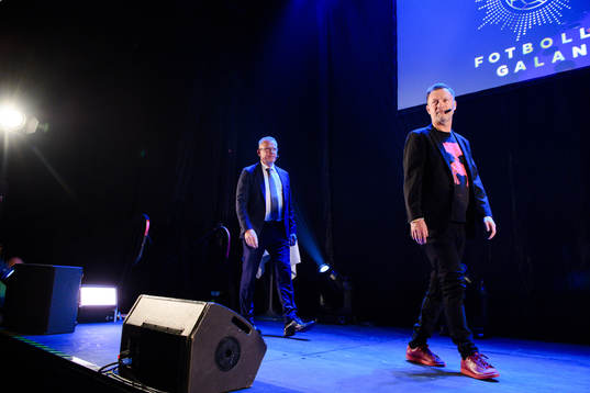 Förbundskapten för dam- respektive herrlandslaget Peter