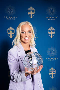 Årets mittfältare dam, Caroline Seger