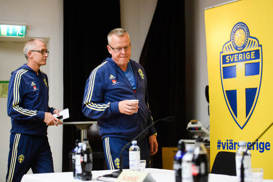 Sveriges förbundskapten Janne Andersson och kommunikatör