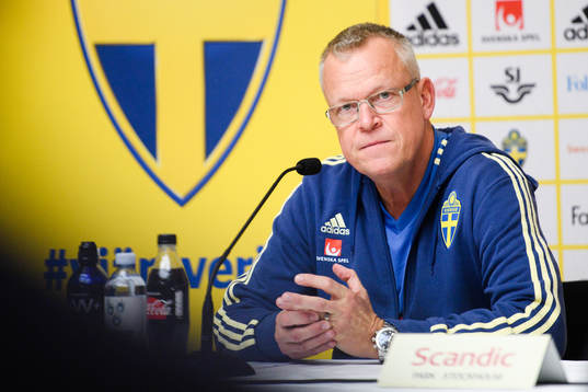 Bläddra bland fler bilder av Fotboll, Inför Nations League, Sverige, Presskonferens 