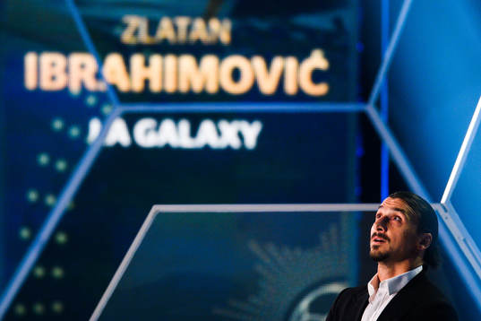 Zlatan Ibrahimovic tilldelas priset Årets Forward