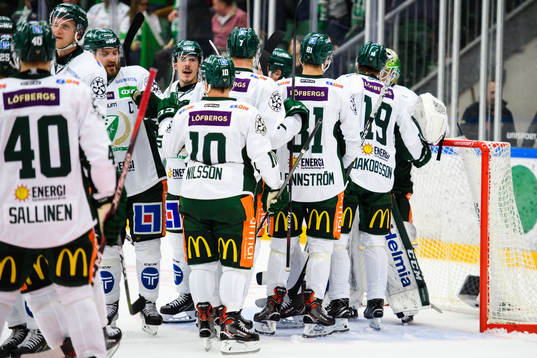 Färjestads spelare jublar