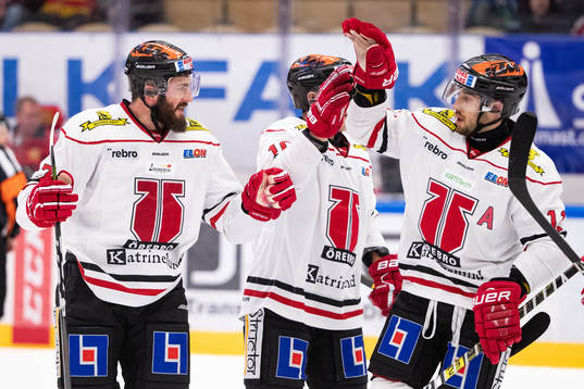 Örebros Nick Ebertjublar