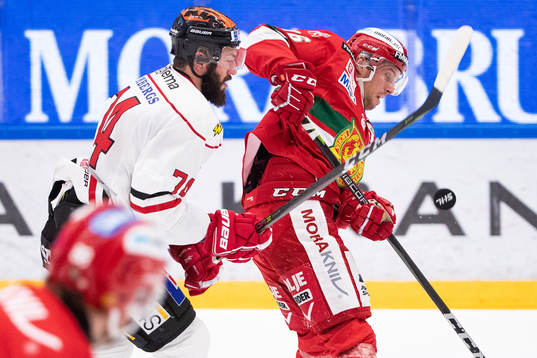 Örebros Nick Ebertoch Moras Mathias Bromé