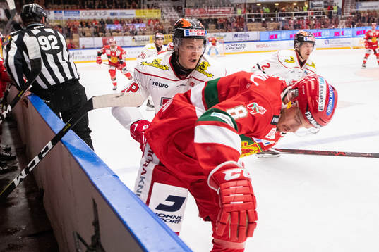 Moras Robin Johansson och Örebros Rodrigo Abols