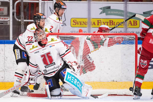 Moras Mathias Bromé jublar bakom målet