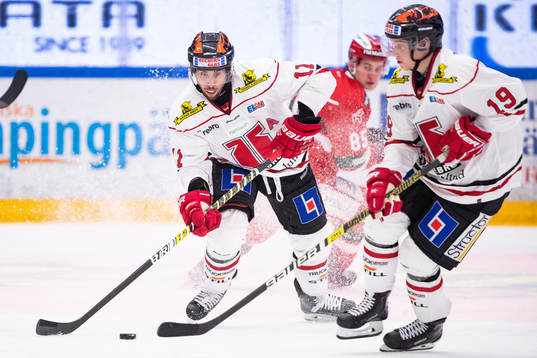 Örebros Aaron Palushajoch Patrik Virta