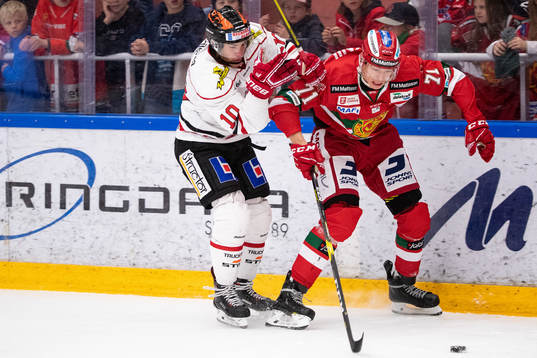 Örebros Shane Harper Moras Marek Daloga