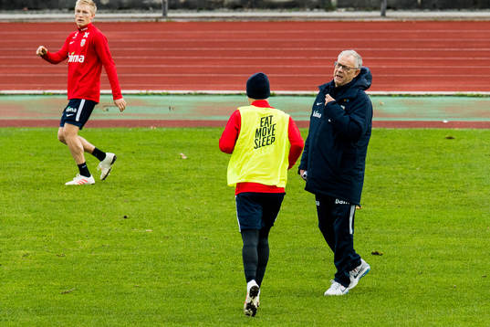 Birger Meling of Norway and Lars Lagerbäck, head coach of