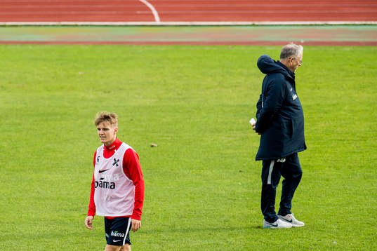 Martin Ødegaard of Norway and Lars Lagerbäck, head coach