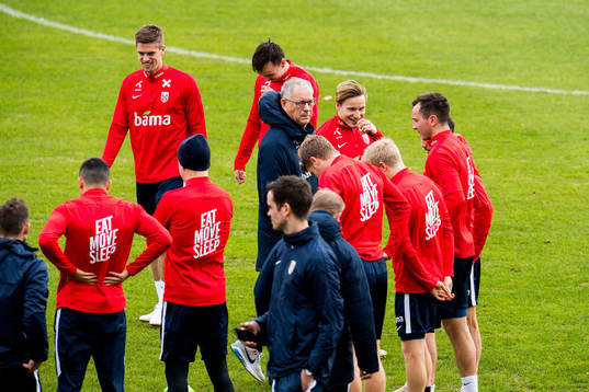 Markus Henriksen, Lars Lagerbäck, head coach of Norway,