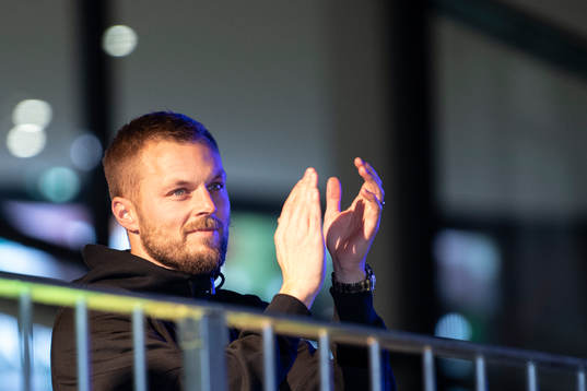 s Sebastian Larsson