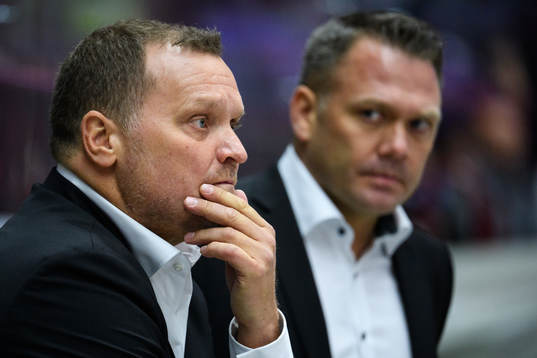 Brynäs tränare Magnus Sundquist och assisterande tränare