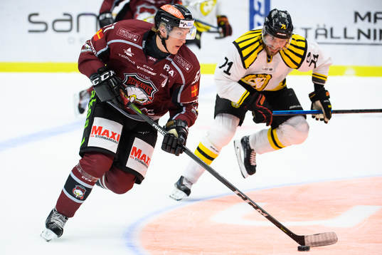 Malmö Redhawks Emil Sylvegård och Brynäs Robert Kousal