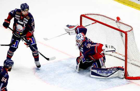 Linköpings målvakt Jonas Gustavsson  ishockeymatchen i