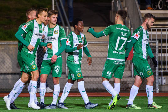 Hammarbys Abdul-Halik Hudu jublar med lagkamrater