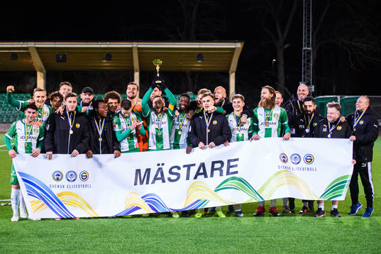 Hammarbys spelare jublar