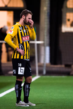 Häckens Oskar Sverrisson deppar