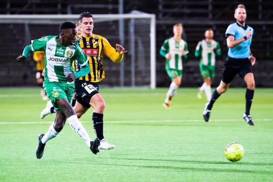 Hammarbys Samouil Izountouemoi och Häckens Kevin Ackermann