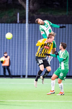 Hammarbys Mats Goberg Solheim och Häckens Robin Strömberg