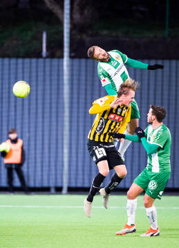 Hammarbys Mats Goberg Solheim och Häckens Robin Strömberg