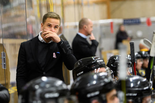 Panterns tränare Viktor Stråhle deppar