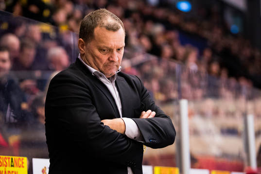 Brynäs tränare Magnus Sundquist deppar