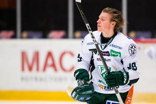 Färjestads Oskar Steen