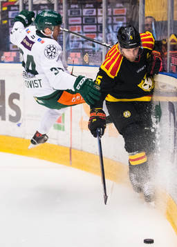 Färjestads Michael Lindqvist och Brynäs Lukas Kilström