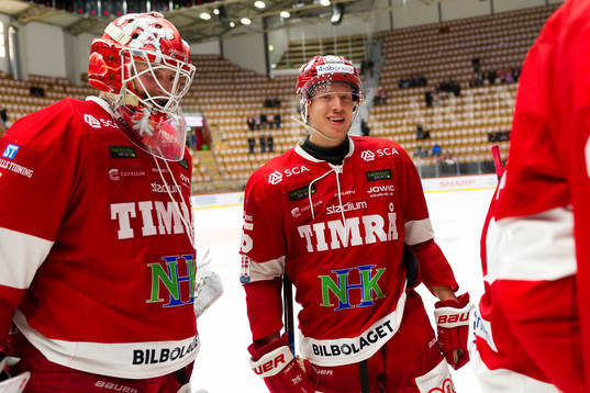 Timrås Vilmos Gallo jublar