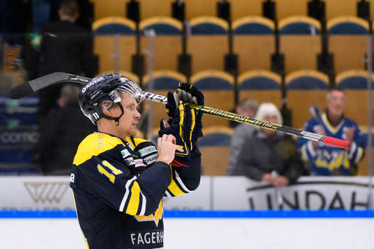 s Simon Önerud deppar