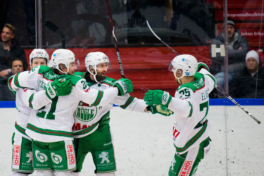 Rögles Taylor Matson gör 0-2 och jublar